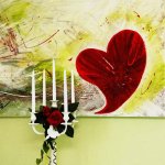 Gemälde mit Herz vor Leuchter